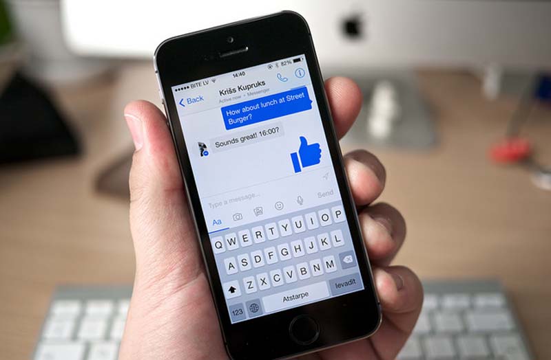 Image of Facebook Messenger app. Via flickr.com. Uploaded by Kārlis Dambrāns on April 29, 2014. License: Attribution 2.0 Generic (CC BY 2.0. Link: https://flic.kr/p/nqpS2C